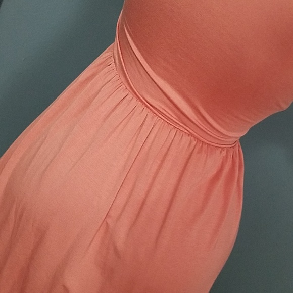 Stunning Little Coral Dress - Picture 6 of 8